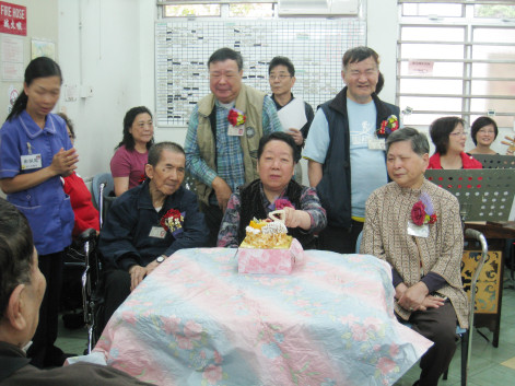 第二間老人日間護理中心─「橫頭磡老人日間護理中心」正式投入服務。